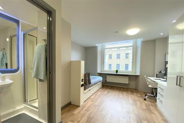 1 bed flat, College Square East, Holylands, Belfast, BT16DJ - Image 5